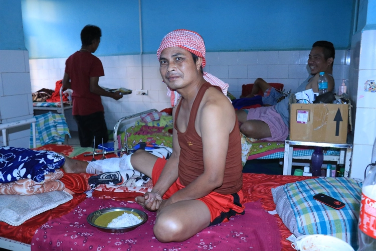 KUKI KHANGLAI LAWMPI RELIEF CENTRE