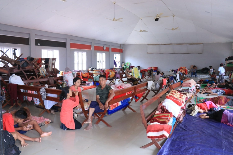 KUKI KHANGLAI LAWMPI RELIEF CENTRE 