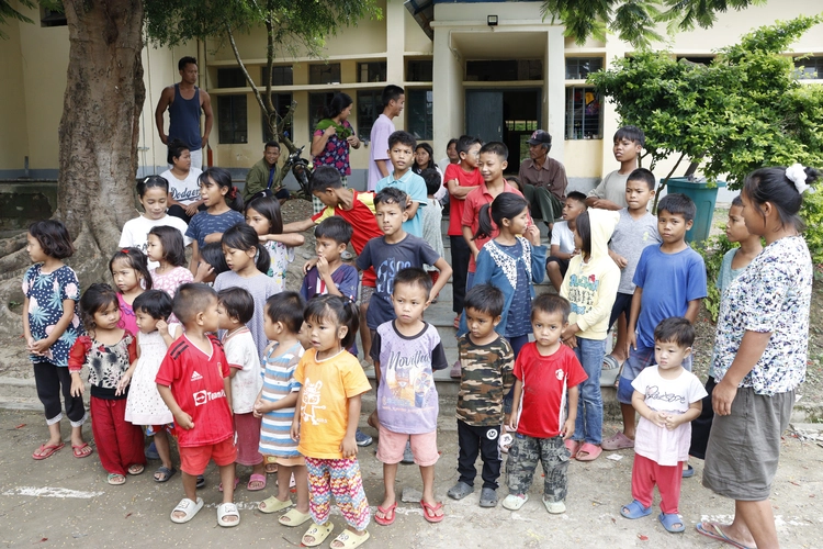 KKL-GHQ DISTRIBUTE STATIONERY ITEMS