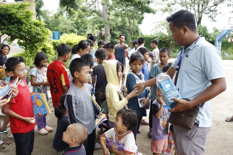 KKL-GHQ DISTRIBUTE STATIONERY ITEMS